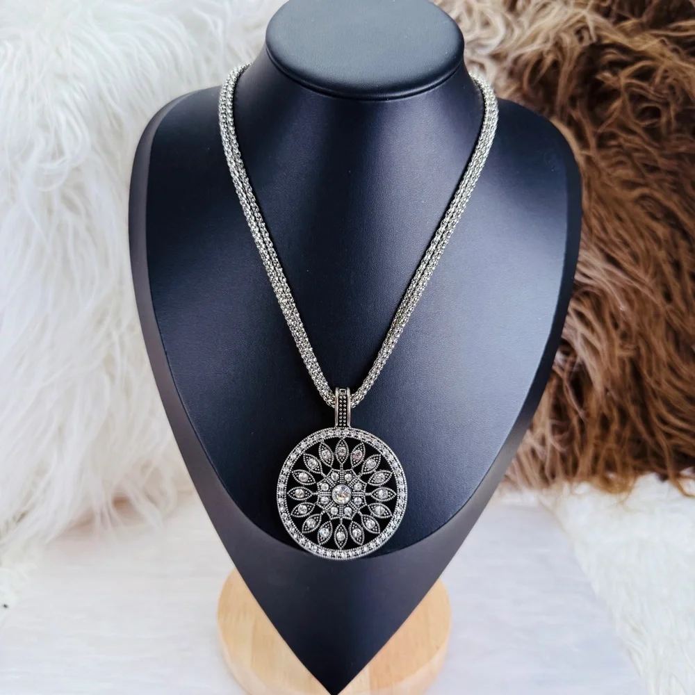 Elegant Silvertone and Black Bling Pendant Necklace